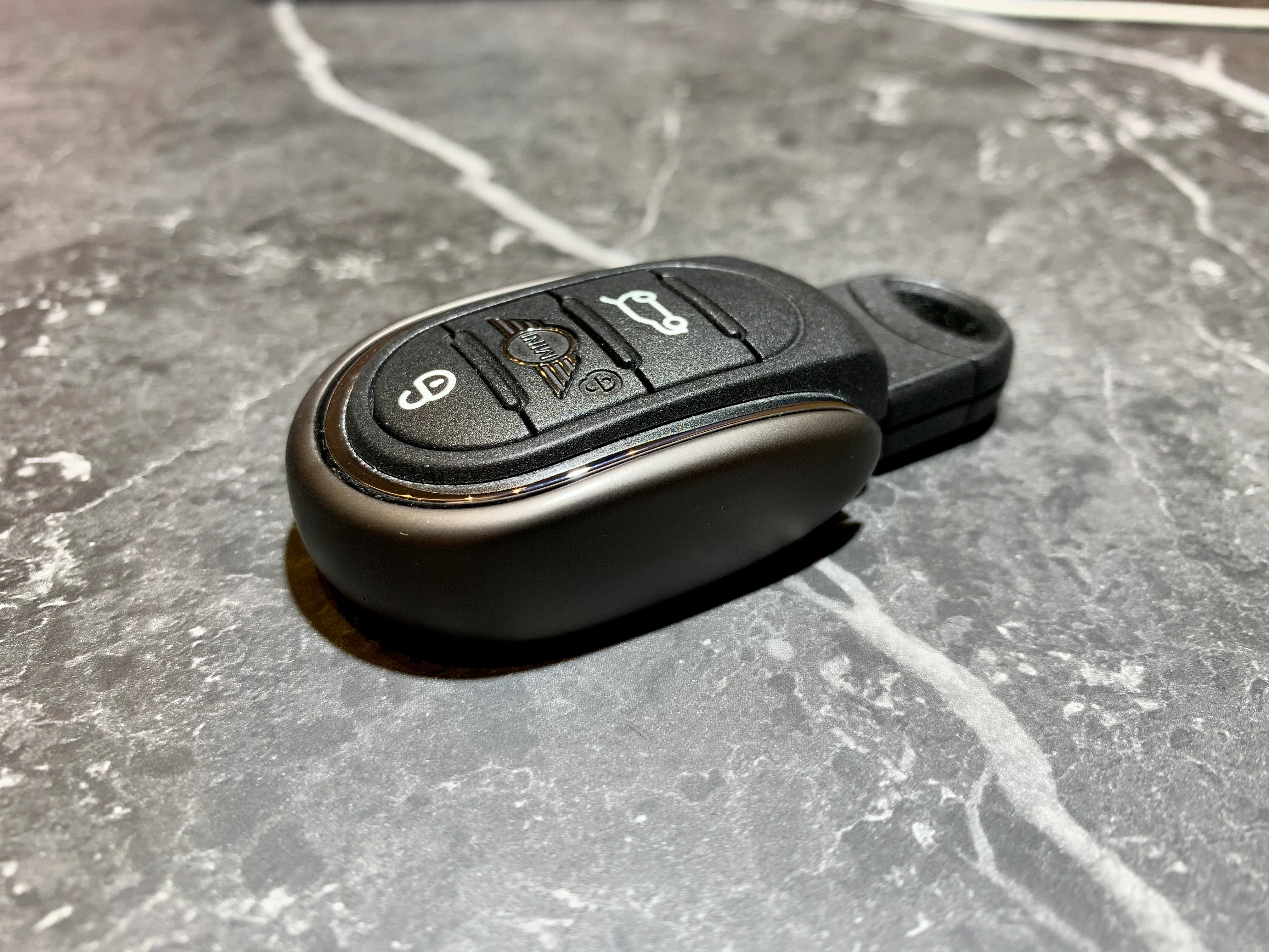 ✨ Plain Alloy Metal Key Fob Case - Image 11