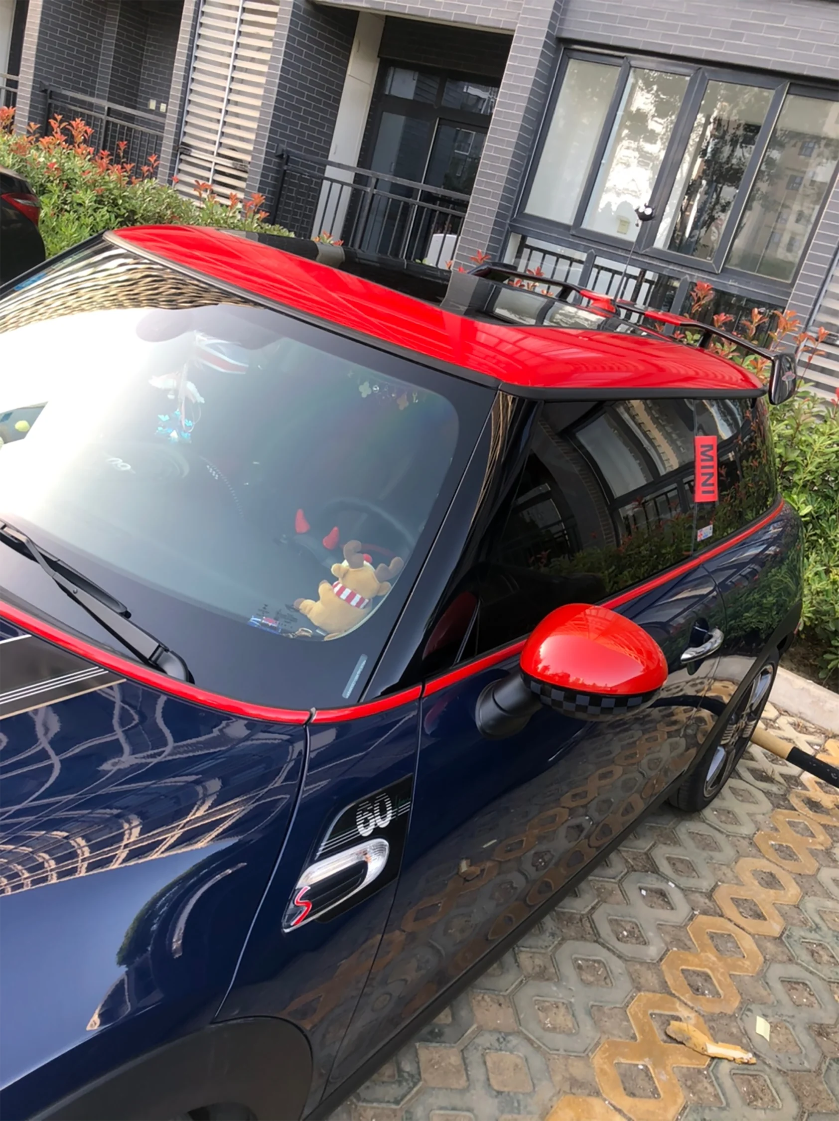 MINI Life-Size Label Tag - Image 9